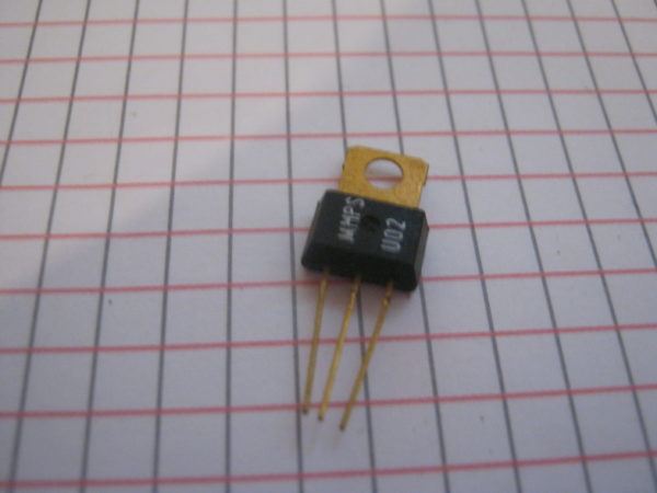 MPSU02 Transistor Silicon Si-NPN 60V 0,8A 10W TO-202 case