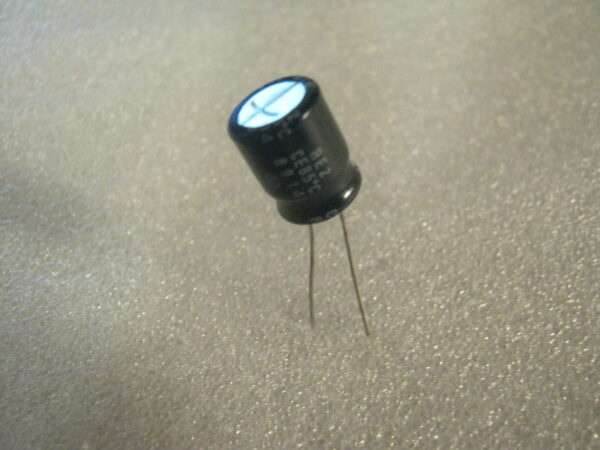 Condensatore Elettrolitico 470uF 16V Radiale