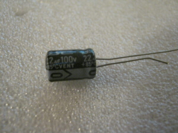 Condensatore Elettrolitico 22uF 100V Radiale