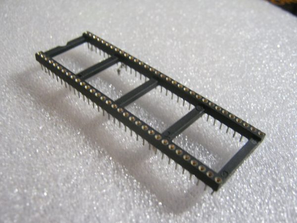 Zoccolo 64 pin Tornito per Circuiti Integrati passo 2,54