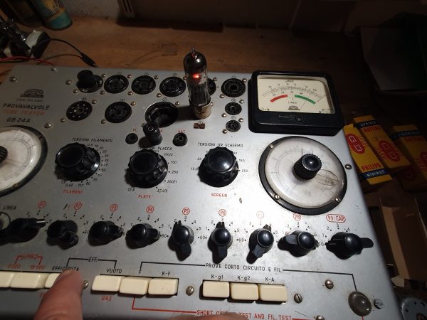 Valvola EL41  Pentodo  (  Philips ) NOS