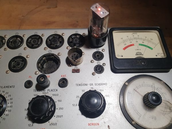 Valvola 6W4GT  Rettificatrice a Semionda Tube ( Fivre )