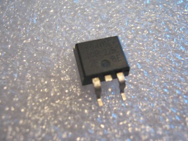 IRF540 MOSFET N-CHANNEL 100V 23A 100W TO-220 case