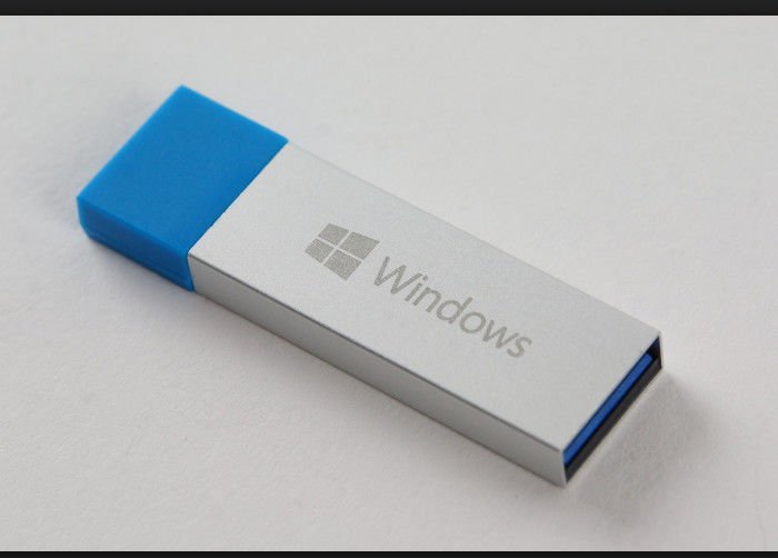 Windows 10 Pro (32/64bit) Originale, Licenza Key Card con Chiavetta USB