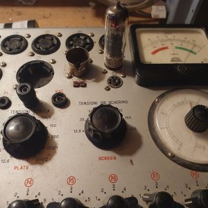 Valvola UL84  Pentodo  ( Philips )