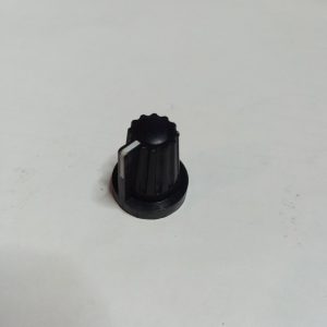 Manopola X Potenziometri Albero 6mm D 18mm – H 20mm coperchio nero