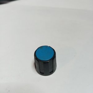 Manopola X Potenziometri Albero 6mm a Mandrino D15mm – H 17mm coperchio Blu