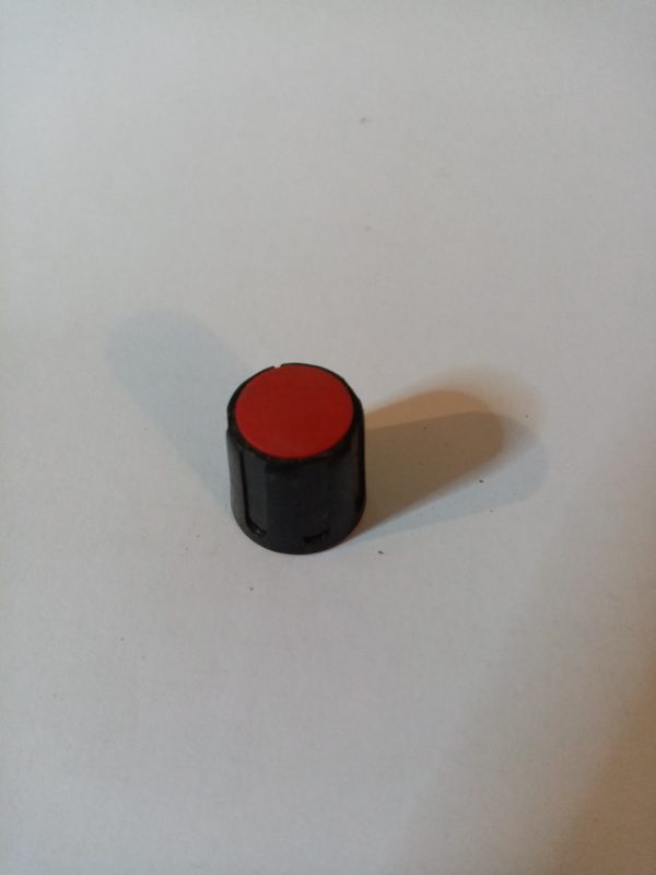 Manopola X Potenziometri Albero 6mm a Mandrino D15mm – H 17mm coperchio Rosso