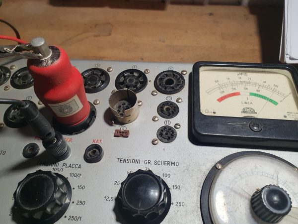 Valvola ECH3  Triodo-Esodo  ( Philips ) NOS