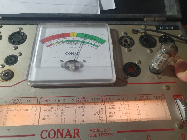 Valvola   ECH81 Triodo-Eptodo ( Tungsram )