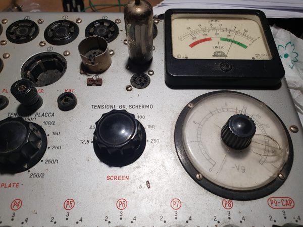 Valvola UY85  Rettificatrice a Semionda Tube ( Philips )