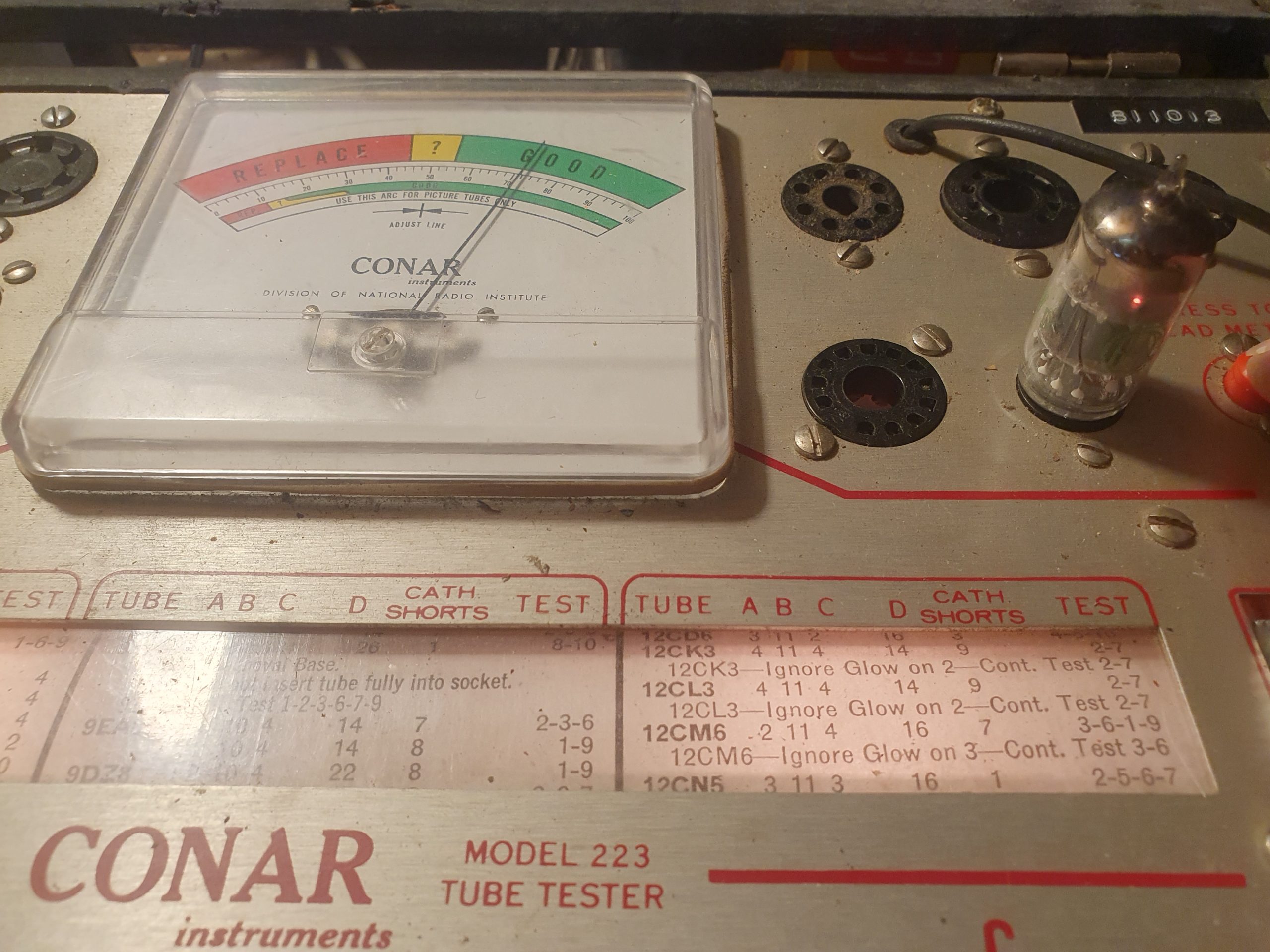 Valvola 9EA8 PCF82 Triode-Pentode Tube ( Fivre )
