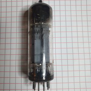 Valvola PL84  Pentodo  ( Philips )
