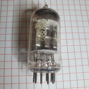 Valvola 9T8 Triplo Diodo-Triodo  ( RCA )