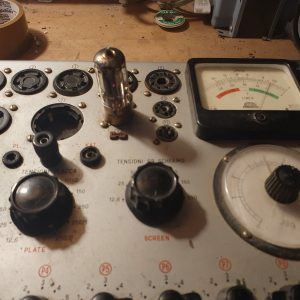 Valvola UY41  Rettificatrice a Semionda Tube ( Telefunken )